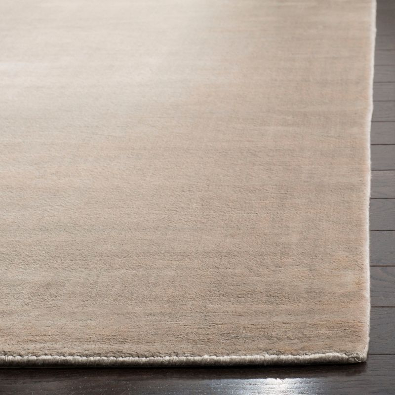 Mirage MIR344 Hand Loomed Indoor Area Rug - Silver - 4'x6' - Safavieh