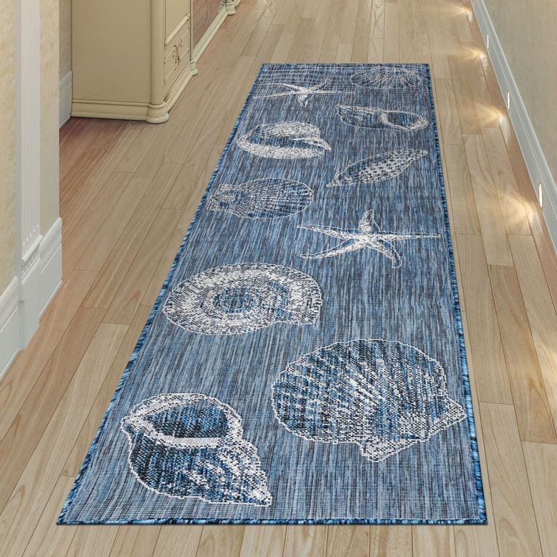 Liora Manne Carmel Shells Indoor/Outdoor Rug Navy 1'11" x 7'6"