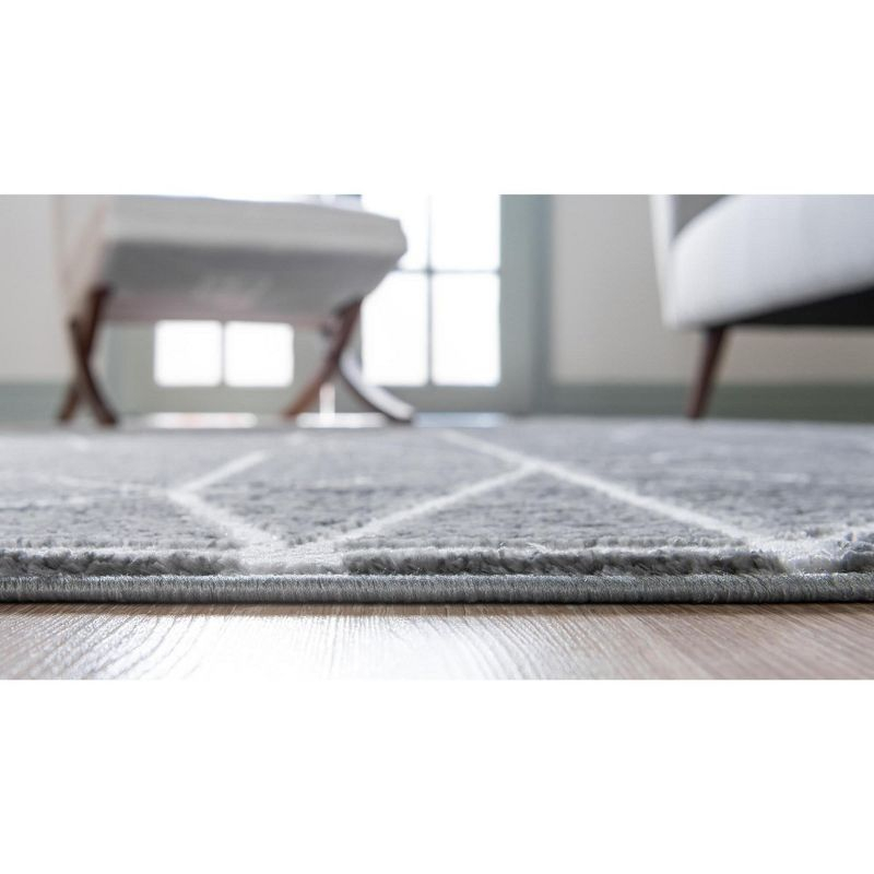 Unique Loom 8' 0 x 8' 0 Round Gray Matrix Trellis Geometric Area Rug