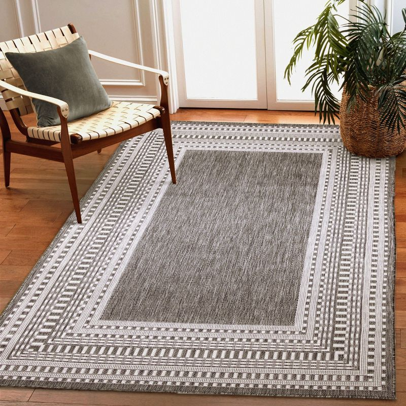 Liora Manne Malibu Etched Border Indoor/Outdoor Rug Charcoal 7'10" x 9'10"