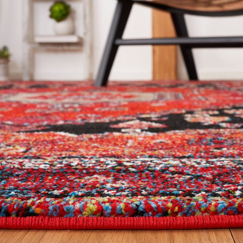 Vintage Hamadan VTH204 Power Loomed Area Rug - Red/Black - 6'7"x6'7" - Safavieh.