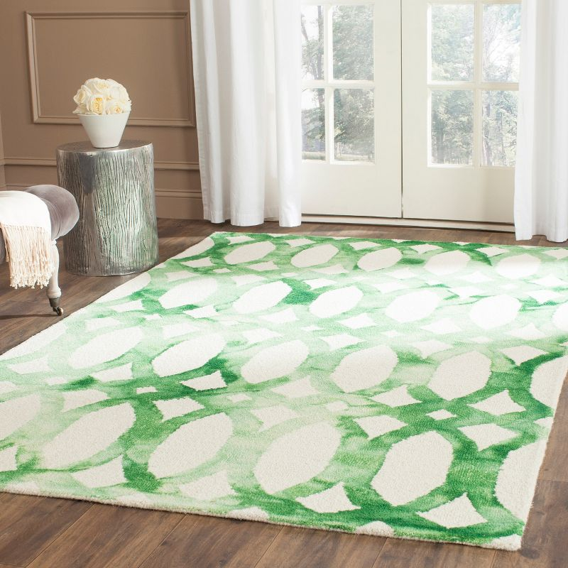 Dip Dye DDY675 Hand Tufted Area Rug - Ivory/Green - 4'x6' - Safavieh.