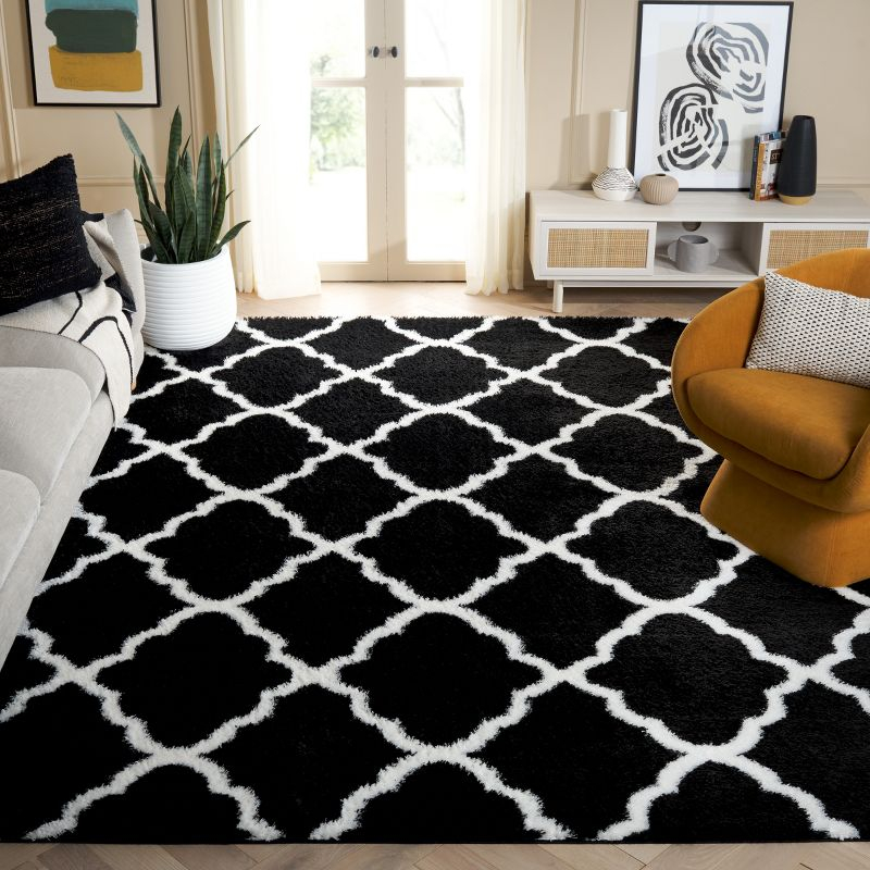 Tahoe Shag THO675 Power Loomed Indoor Area Rug - Black/White - 6'7"x6'7" - Safavieh