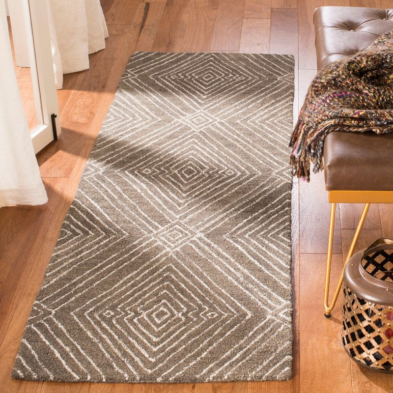 Micro-Loop MLP608 Hand Tufted Runner Rug - Dark Grey/Ivory - 2'3"x7' - Safavieh.
