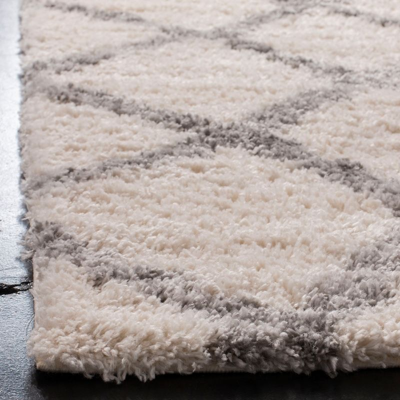 Berber Shag 200 BER215 Power Loomed Indoor Accent Rug - Ivory/Grey - 3'3"x5'3" - Safavieh