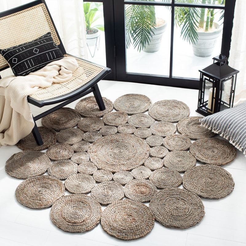Natural Fiber NF363 Hand Woven Area Rug - Grey - 5' round - Safavieh.