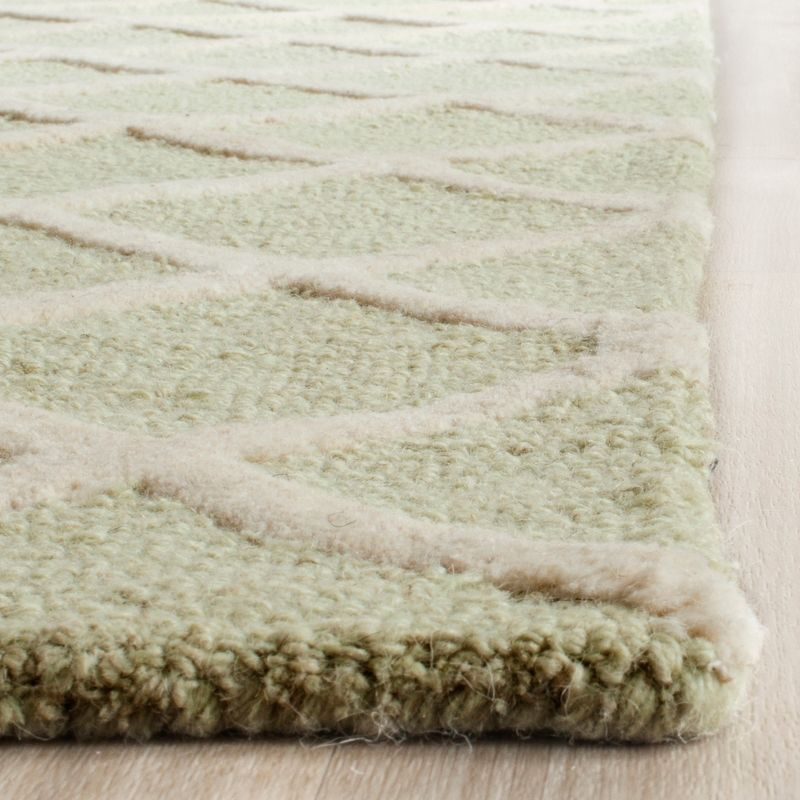 Cambridge CAM135 Hand Tufted Area Rug  - Safavieh