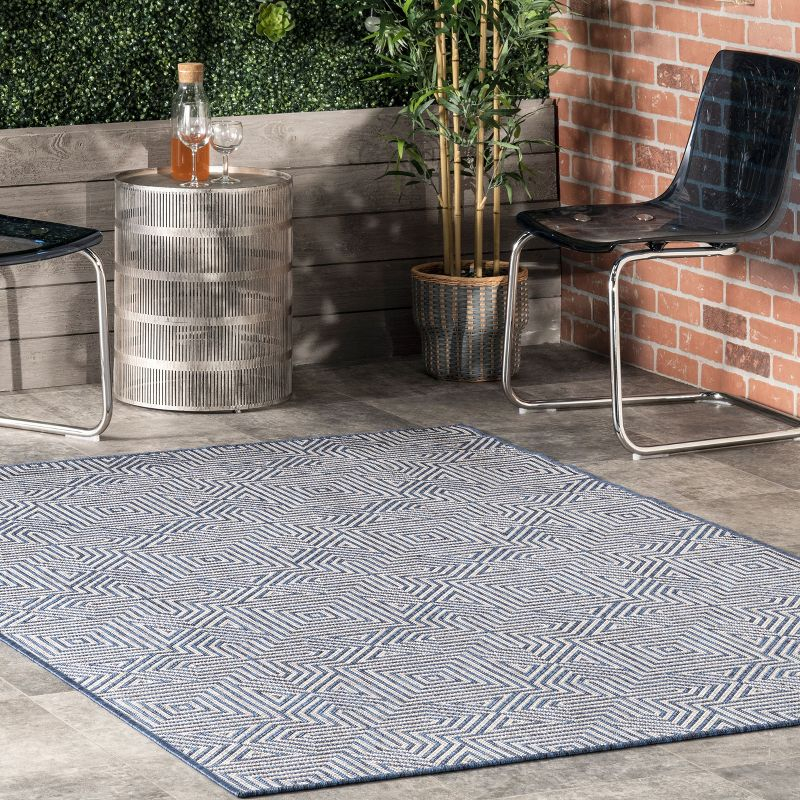 nuLOOM Kelsey Modern Abstract Indoor and Outdoor Area Rug