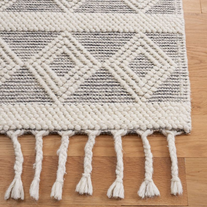 Natura NAT307 Power Loomed Area Rug - Ivory/Black - 6'x6' - Safavieh.