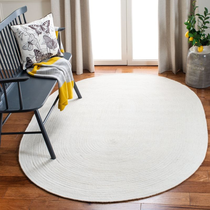 Braided BRD901 Hand Woven Indoor Area Rug - Ivory - 8'x10' Oval - Safavieh