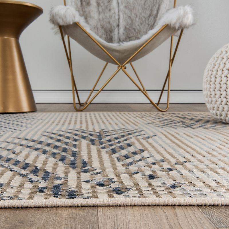 World Rug Gallery Bahama Palm Frond Indoor/Outdoor Area Rug - Cream 7'10" x 10'