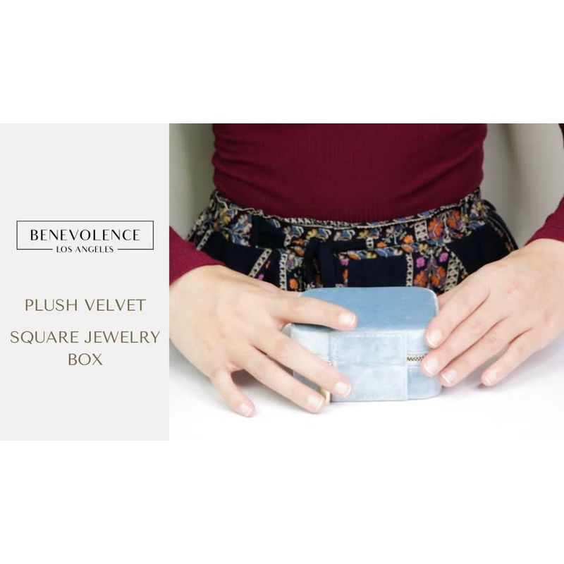 Benevolence LA Plush Velvet Square Travel Jewelry Box with Mirror- Mistletoe Green