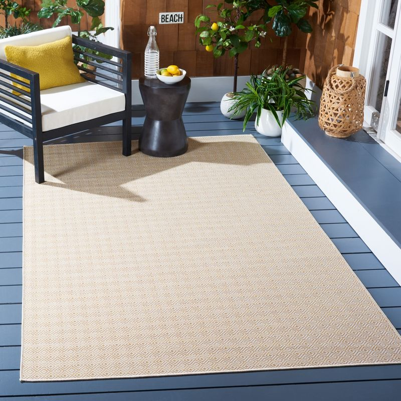 Hampton HTN230 Indoor/Outdoor Machine Made Area Rug - 6'5"x6'5" - Yellow - Safavieh