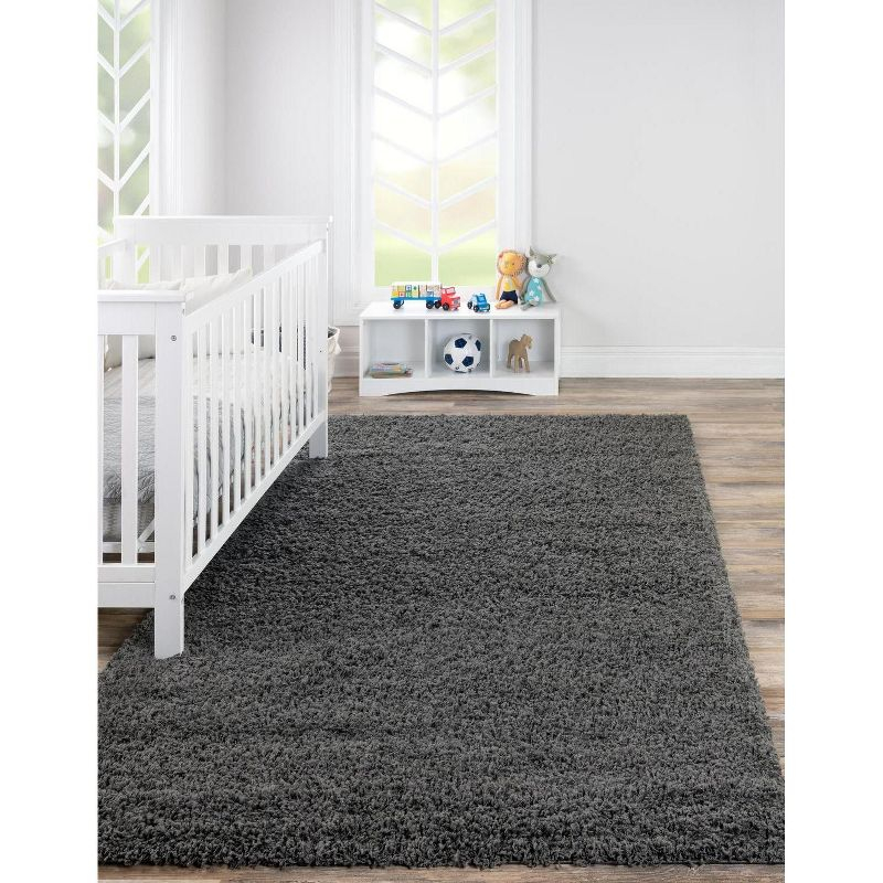 Unique Loom 4' 1 x 6' 1 Solid Shag Graphite Gray Area Rug