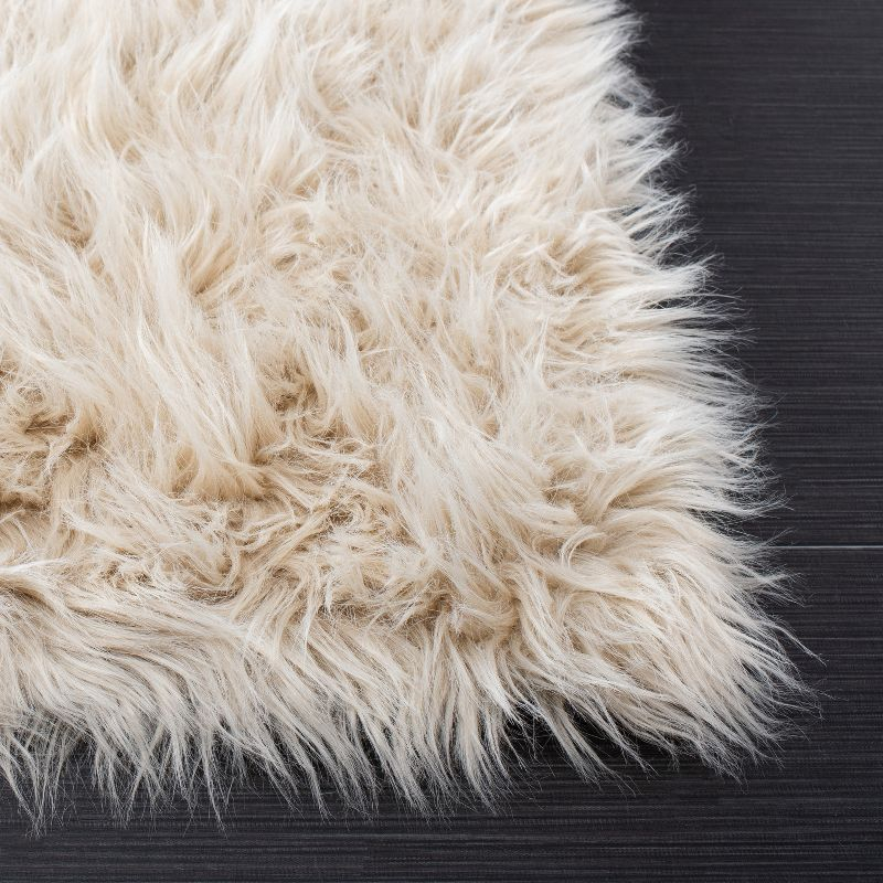 Faux Sheep Skin FSS235 Power Loomed Indoor Accent Rug - Beige - 2'x3' - Safavieh