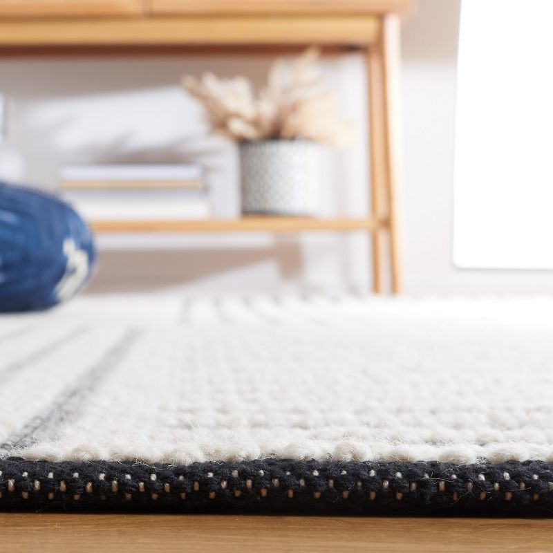 Natura NAT227 Hand Woven Indoor Area Rug - Ivory/Black - 5'x8' - Safavieh