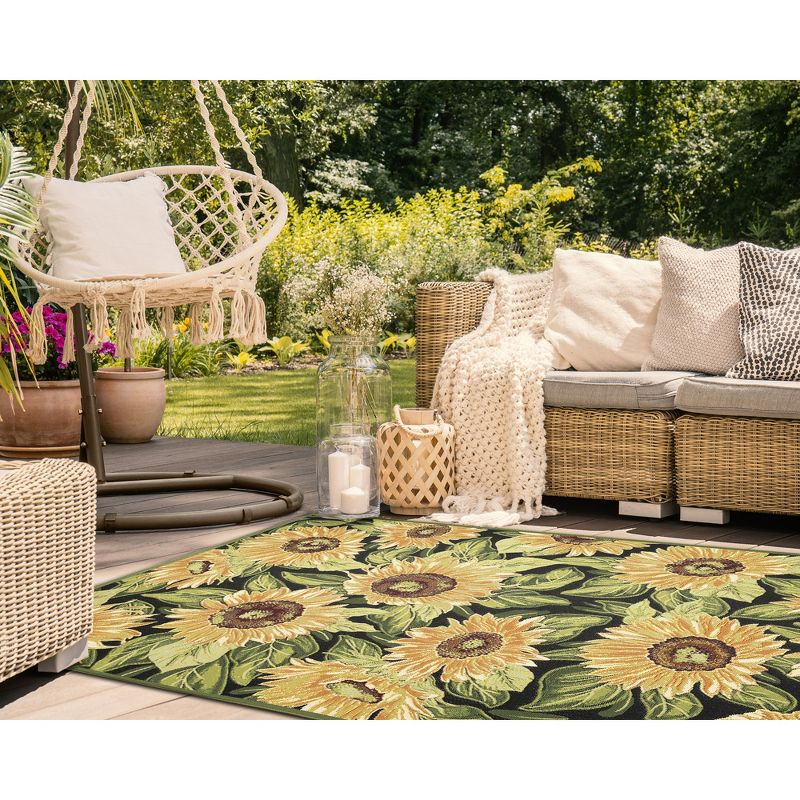Liora Manne Marina Sunflowers Indoor/Outdoor Rug Black 3'3" x 4'11"
