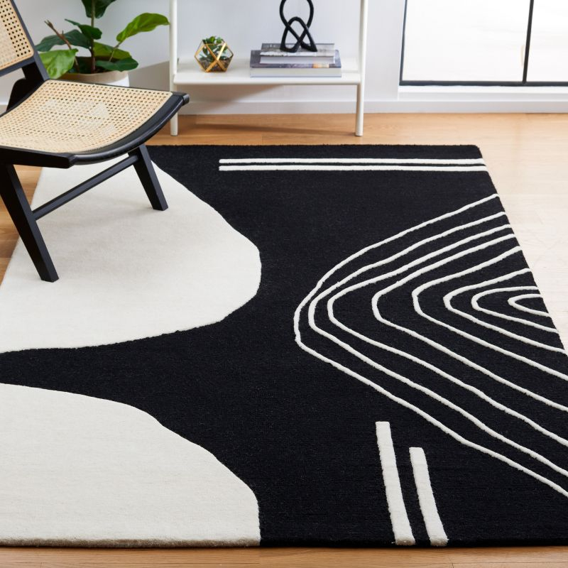 Rodeo Drive RD860 Hand Tufted Area Rug - Black/Ivory - 6'x9' - Safavieh.