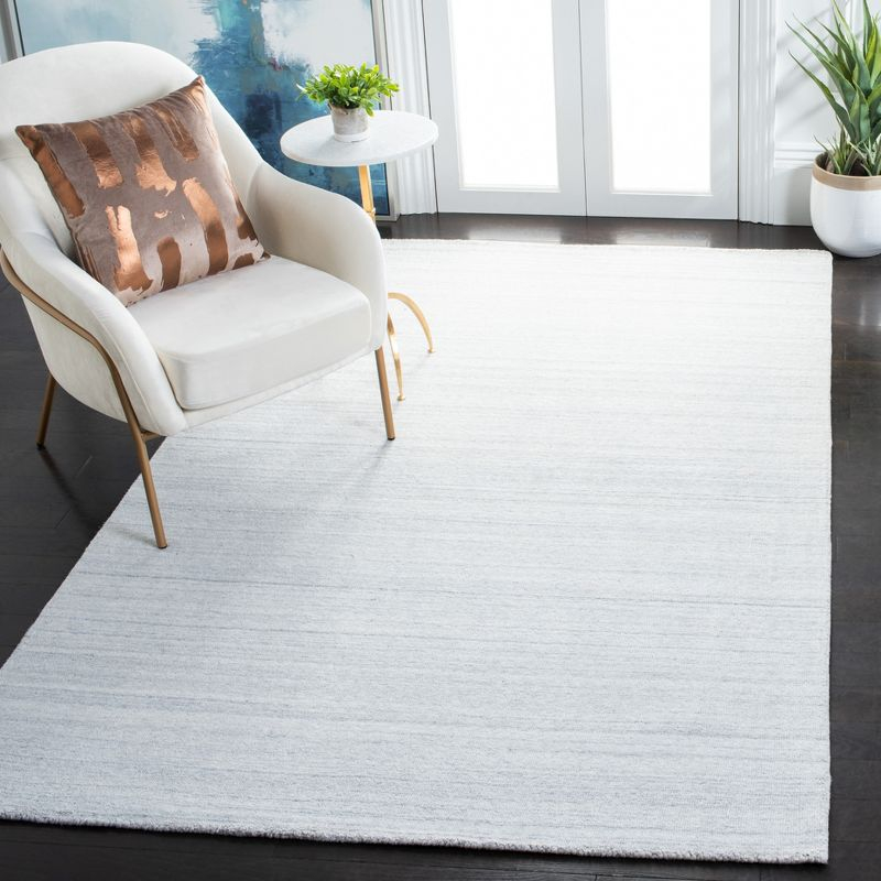 Mirage MIR275 Hand Loomed Indoor Area Rug - Light Grey - 4'x6' - Safavieh