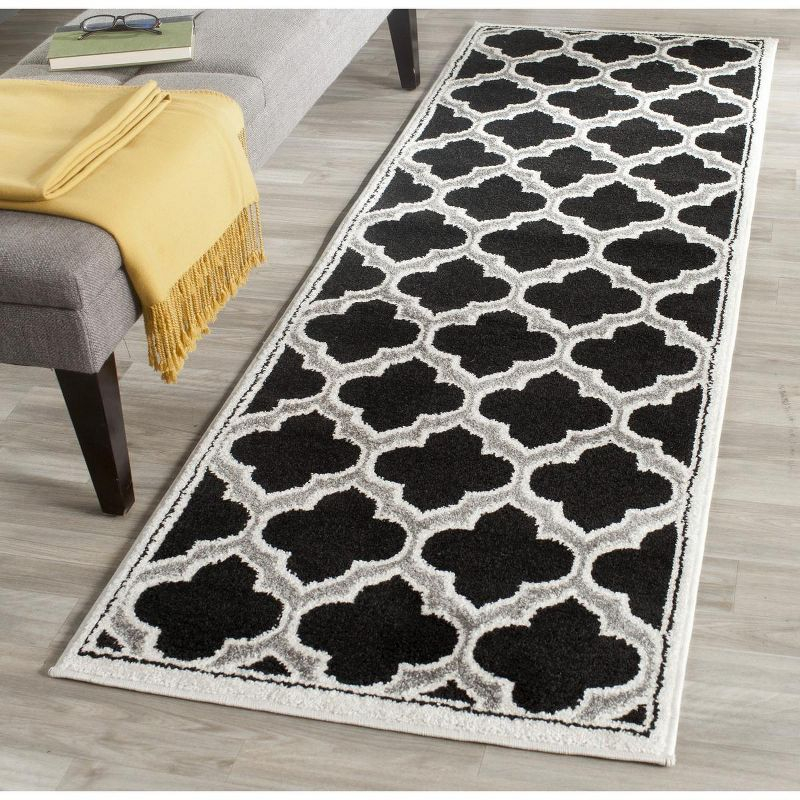 Amherst AMT412 Power Loomed Runner Rug - Anthracite/Ivory - 2'3"x7' - Safavieh.