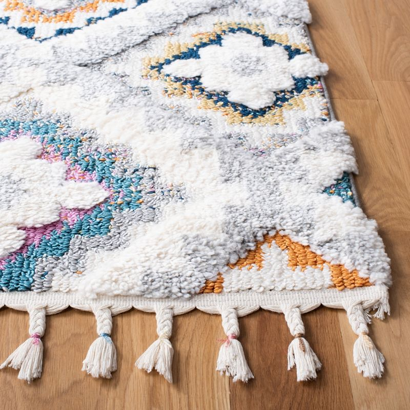 Moroccan Fringe Shag MFG106 Power Loomed Area Rug - Grey/Ivory - 5'3"x7'6" - Safavieh.