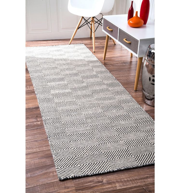 Nuloom Ago Diamond 2x6 Wool Runner Indoor Area Rug for Living Room Bedroom Dining Room Entryway Hallway Kitchen, Ivory