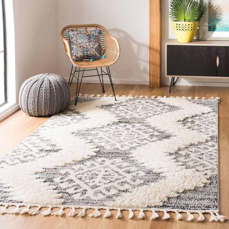 Moroccan Tassel Shag MTS652 Power Loomed Indoor Area Rug - Ivory/Grey - 5'3"x7'6" - Safavieh