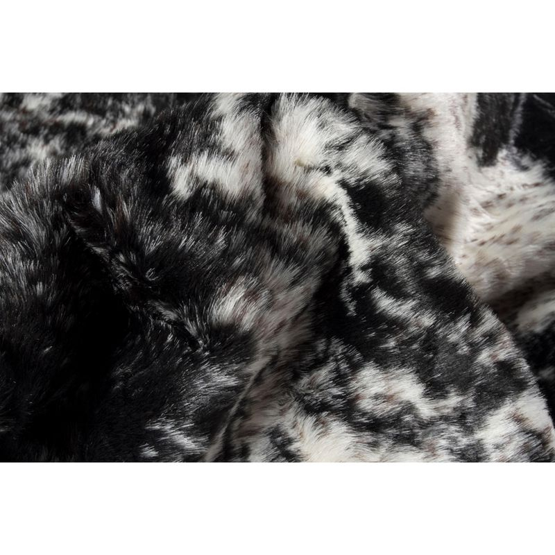 Luxe Classic Faux Hide Rug | Edinburgh s&p black/white | 5.25'x7.5'