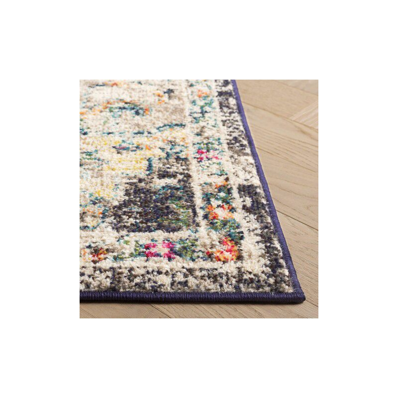 Madison MAD473 Power Loomed Indoor Area Rug - Black/Gold - 4'x6' - Safavieh