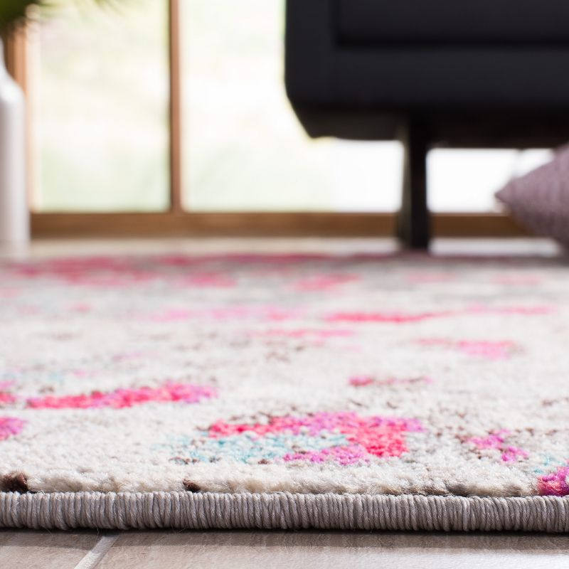 Madison MAD425 Power Loomed Indoor Accent Rug - Grey/Red - 3'x3' - Safavieh