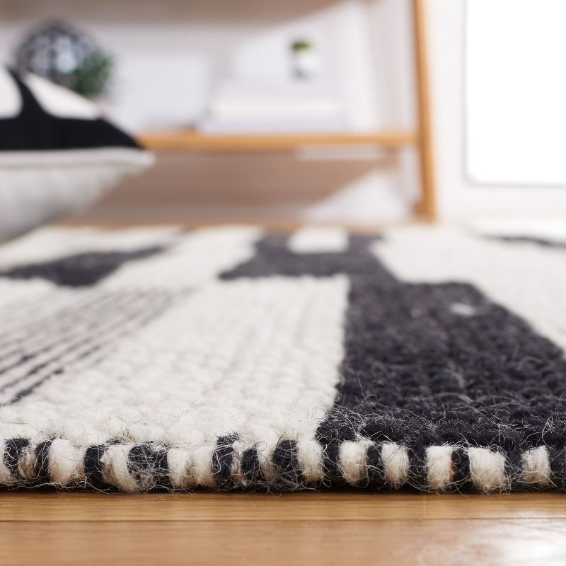 Natura NAT225 Flat Weave Indoor Area Rug - Ivory/Black - 6'x6' - Safavieh