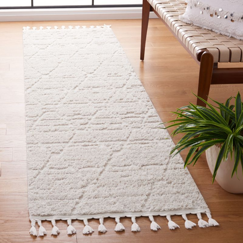 Marrakesh MRK517 Power Loomed Indoor Runner Rug - Beige - 2'2"x6' - Safavieh