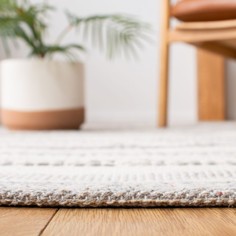 Striped Kilim STK501 Hand Woven Area Rug - Ivory/Grey - 8'x10' - Safavieh.