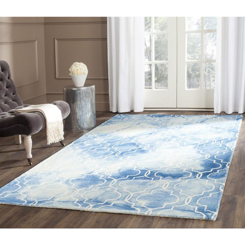 Dip Dye DDY676 Hand Tufted Indoor Area Rug - Blue/Ivory - 6'x9' - Safavieh