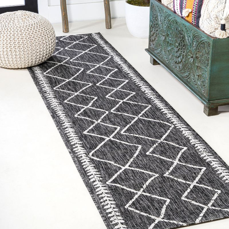 2'x8' Derya  Diamond Trellis Indoor/Outdoor Runner Rug, Black/Ivory - JONATHAN Y