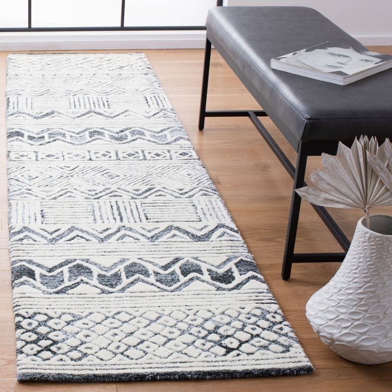 Roslyn ROS802 Hand Tufted Runner Rug - Black/Ivory - 2'3"x9' - Safavieh.