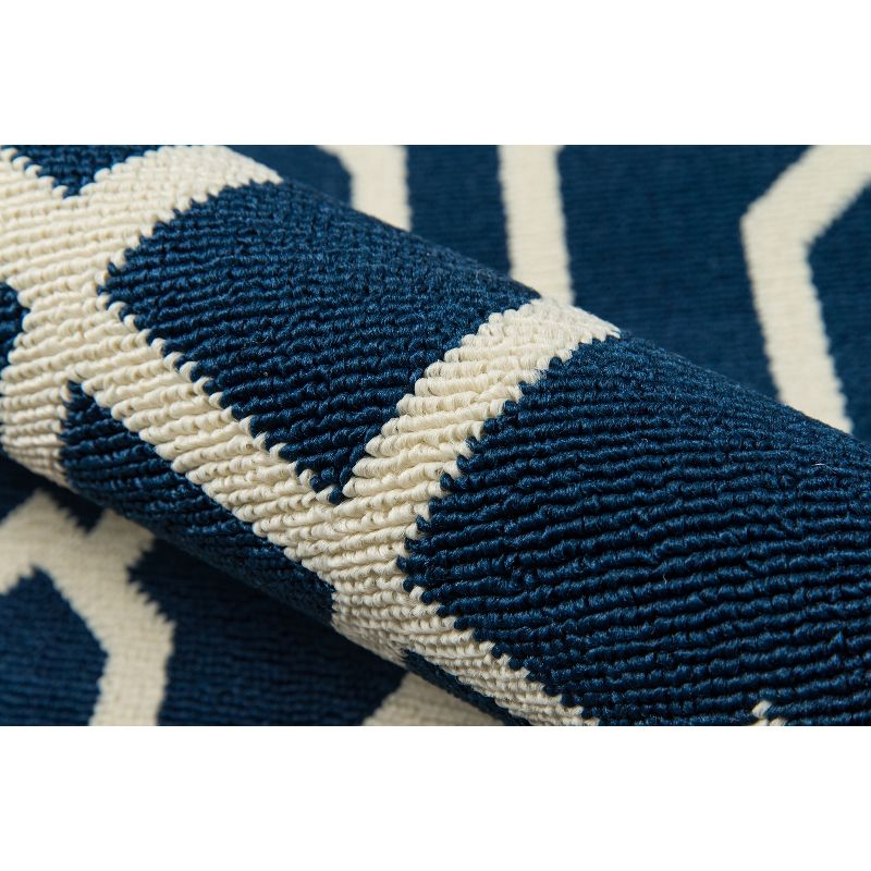 Indoor/Outdoor Lattice Rug