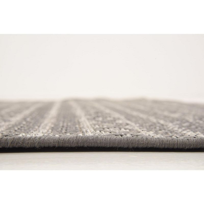 Unique Loom 6' 0 x 6' 0 Square Gray Outdoor Modern Links Area Rug