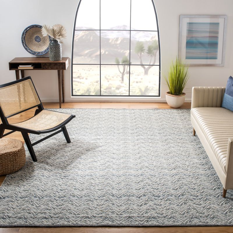 Kilim KLM401 Hand Woven Area Rug - Grey - 5'x8' - Safavieh