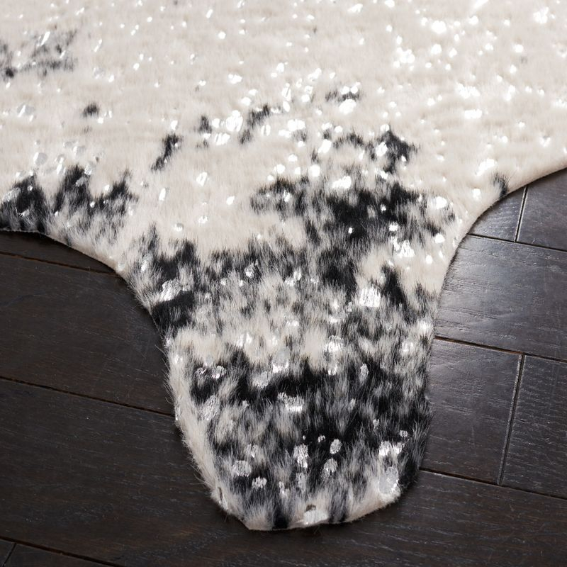 Faux Cowhide FCH207 Power Loomed Indoor Area Rug - Beige/Black - 6'x8' - Safavieh