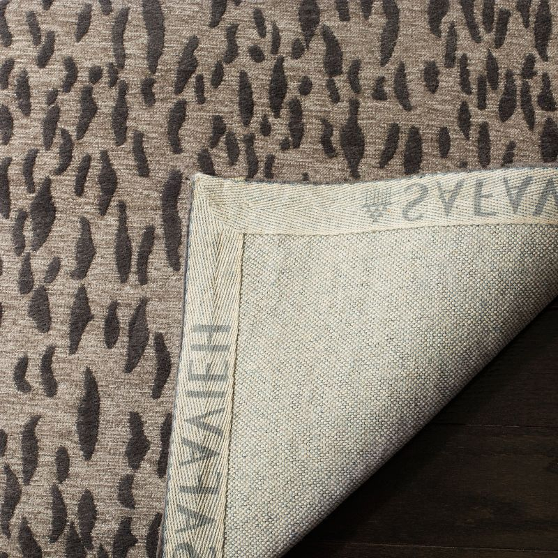 Marbella MRB657 Hand Loomed Area Rug - Light Grey/Dark Grey - 5'x8' - Safavieh.