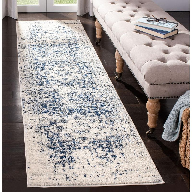 Madison MAD603 Power Loomed Indoor Runner Rug - Cream/Navy - 2'3"x6' - Safavieh