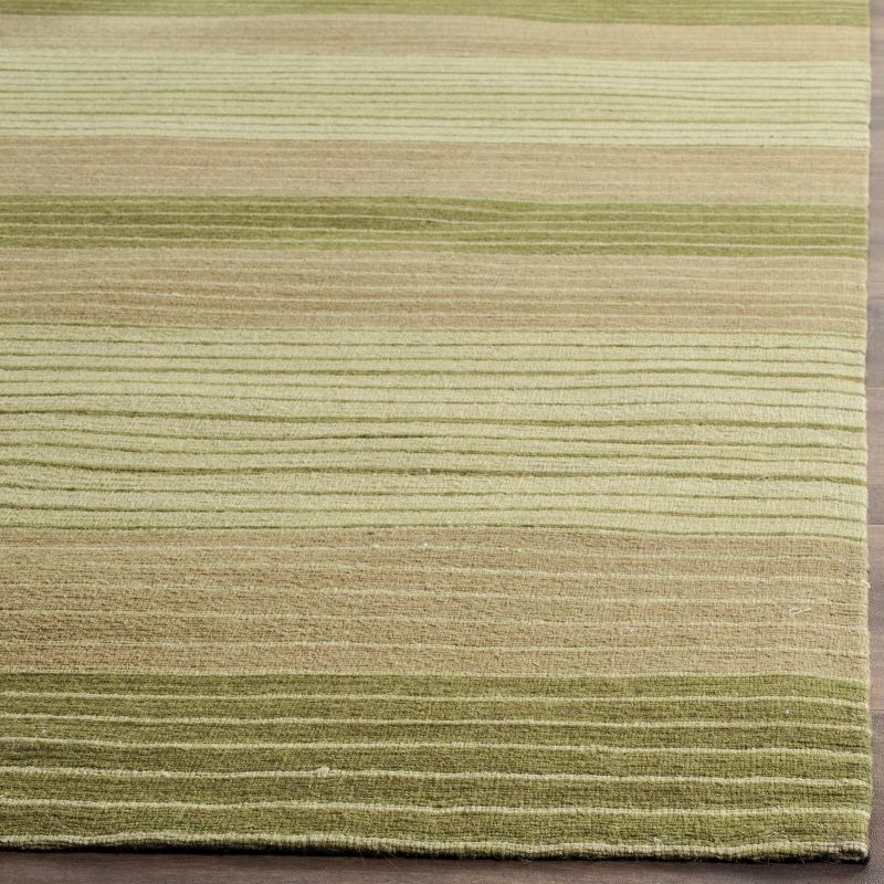 Marbella MRB283 Hand Loomed Indoor Area Rug - Green - 6'x9' - Safavieh.