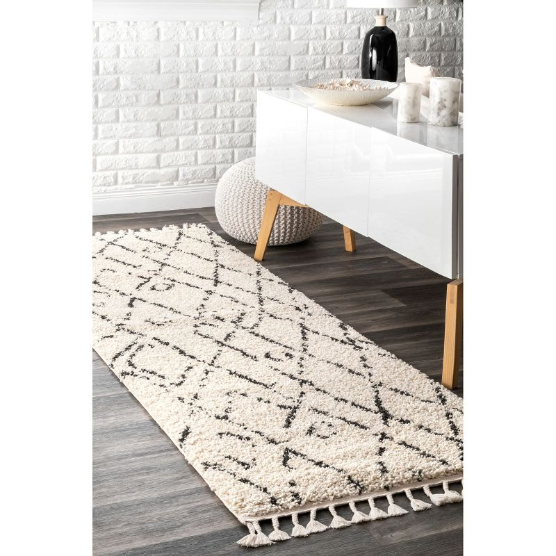 Nuloom Nieves Moroccan 2x8 Runner Indoor Area Rug for Living Room Bedroom Dining Room Entryway Hallway, Off White/Dark Grey