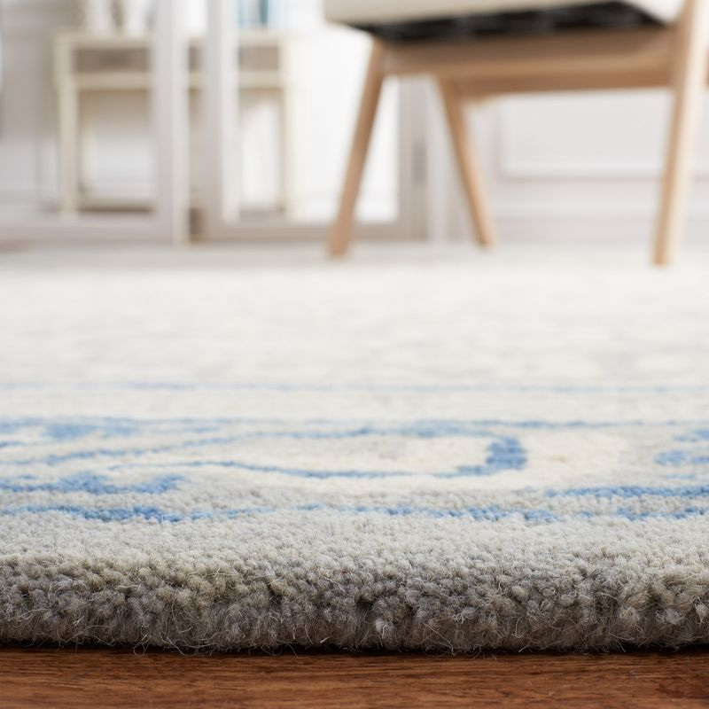 Antiquity AT860 Hand Tufted Indoor Area Rug - Grey/Ivory - 4'x6' - Safavieh