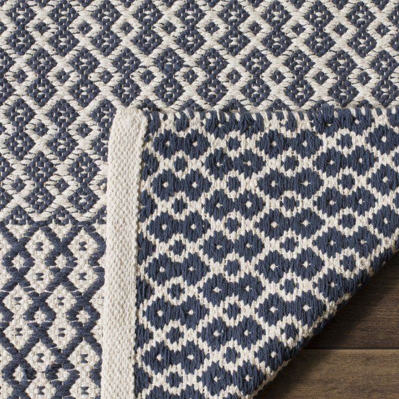 Montauk MTK339 Hand Woven Indoor Area Rug - Ivory/Navy - 6'x6' - Safavieh