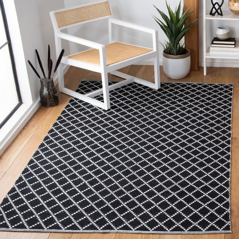 Montauk MTK706 Hand Woven, Flat Weave Indoor Area Rug - Black/Ivory - 5'x8' - Safavieh