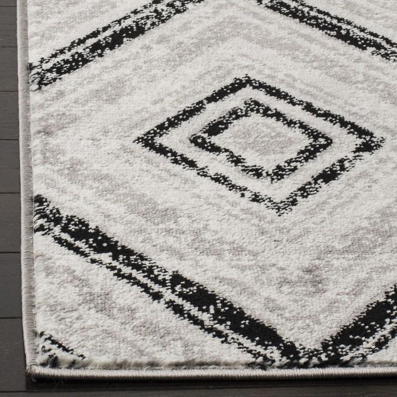 Skyler SKY120 Power Loomed Indoor Area Rug - Grey/Black - 5'1"x7'6" - Safavieh