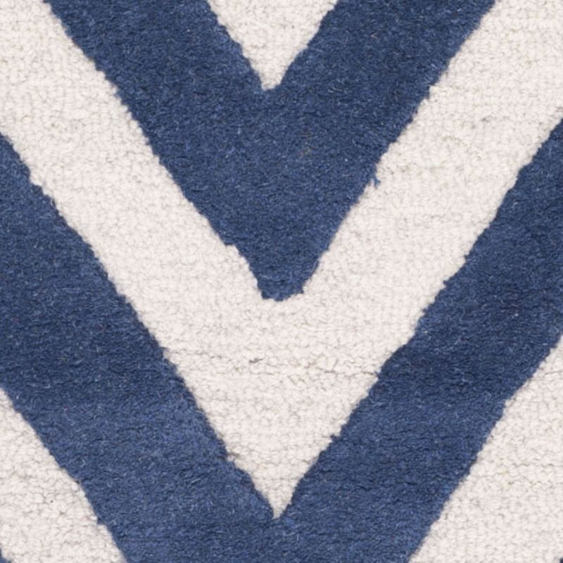 Cambridge CAM139 Tufted Indoor Accent Rug - Navy/Ivory - 3'x5' - Safavieh
