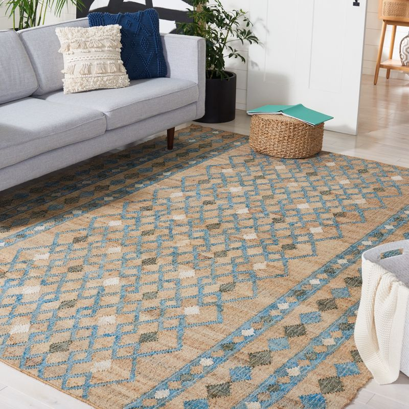Kilim KLM759 Hand Woven Area Rug - Natural/Blue - 5'x8' - Safavieh.